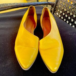 Women’s flats size 39